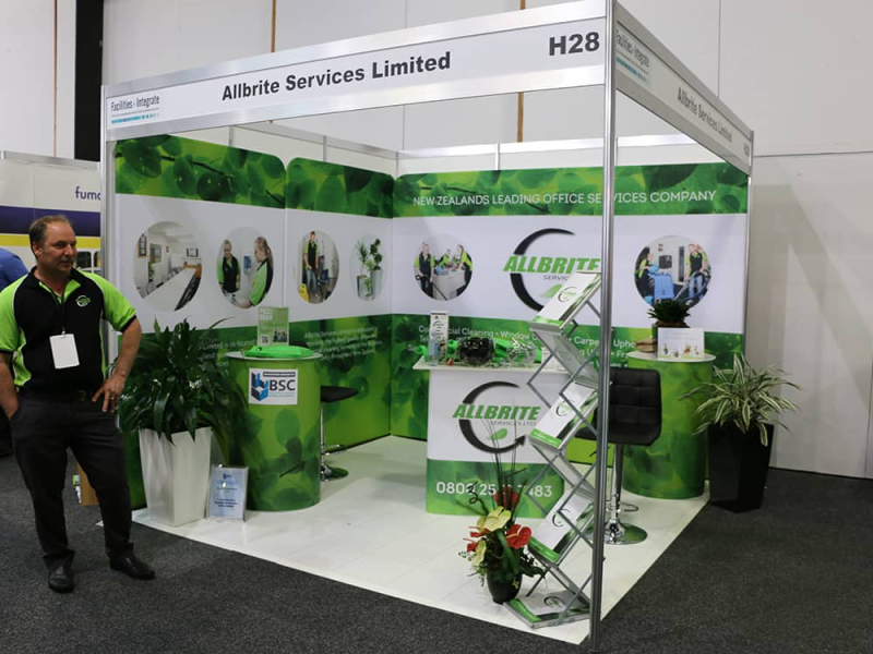 Custom Portable Display: SuperWall Expo Booth - Displays 2 Go