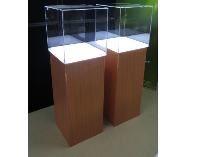 Frosted tops can be combined with display cases - Displays2Go