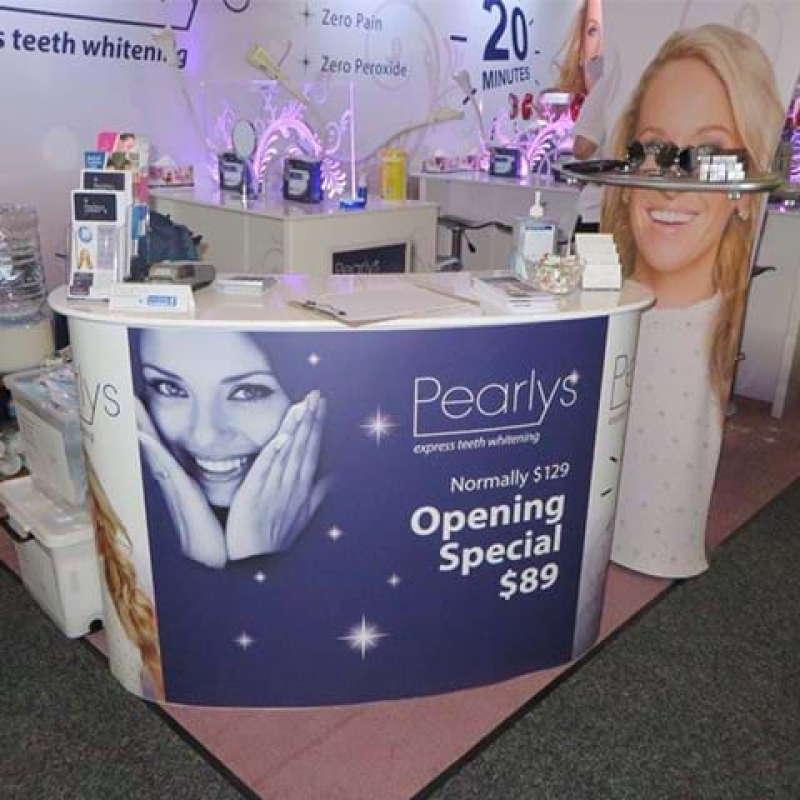 Expo sales table and backdrop stand - Displays2Go.com.au