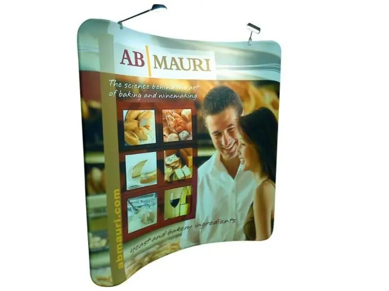 2.3m width curved SuperWall display wall with spotlights