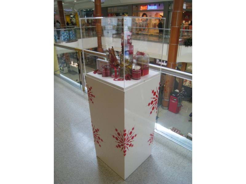 Decals and showcases can be added to any plinth